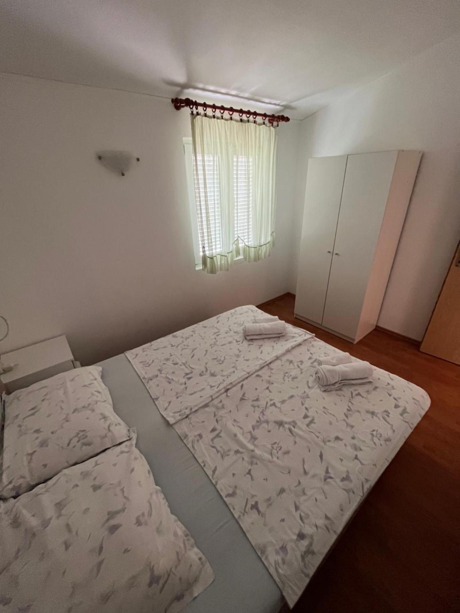 Apartments And Rooms Markovski Palit Eksteriør bilde