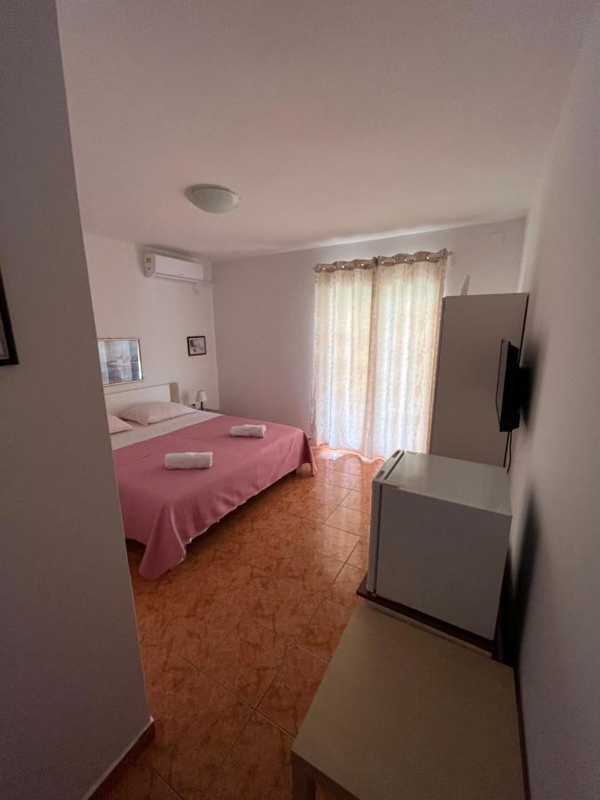 Apartments And Rooms Markovski Palit Eksteriør bilde